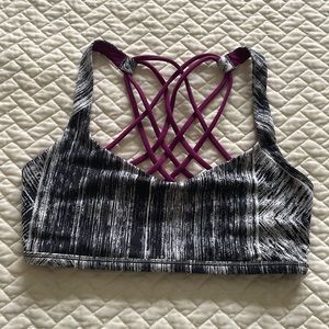 Lululemon size 6 Free to Be Bra